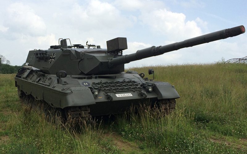 modern german battle tank